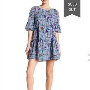 Romeo + Juliet Couture Floral gingham Ruffle dress blue green flowers blue